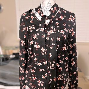 Blouse from Ann Taylor only wore once. No flaws.